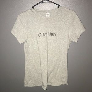 ⭐️2/20 Gray Calvin Klein tee